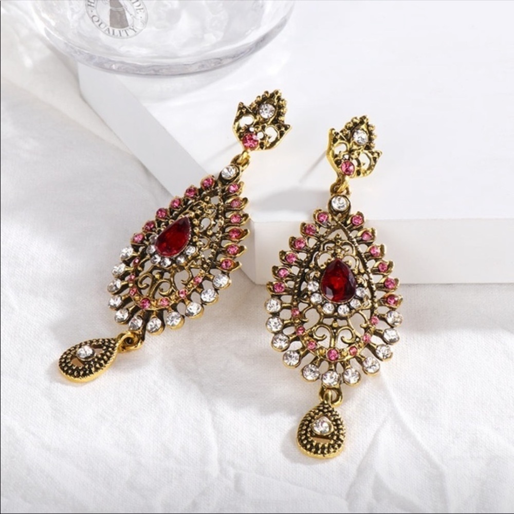 Boho long desi Indian style crystal earrings - Picture 3 of 8
